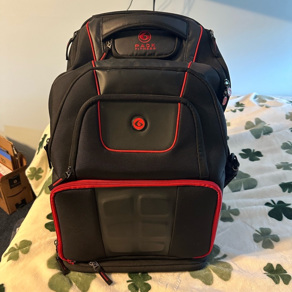 Six Pack Fitness meal prep backpack